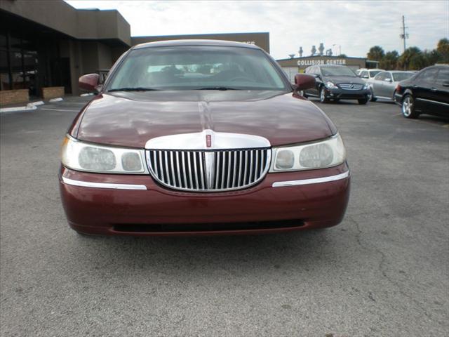 Lincoln Town Car 2002 photo 1