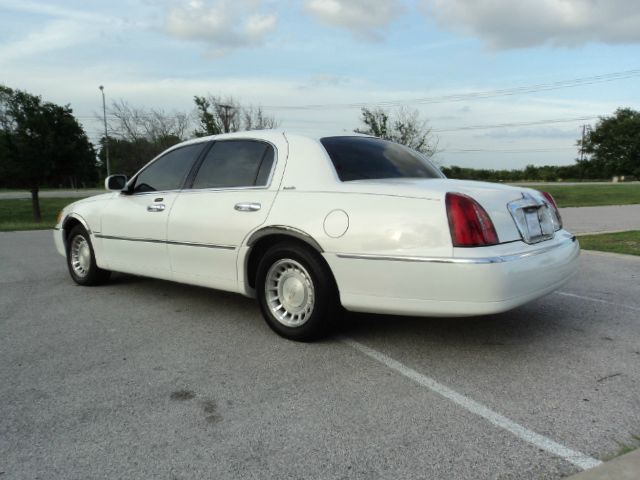 Lincoln Town Car 2002 photo 12