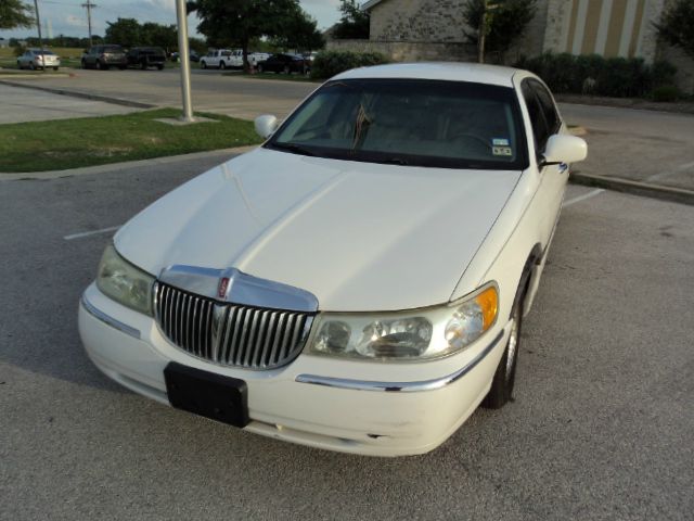 Lincoln Town Car 2002 photo 7