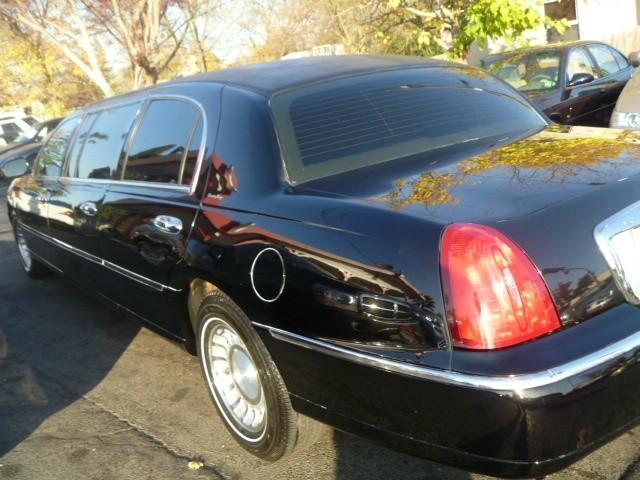 Lincoln Town Car 2002 photo 5