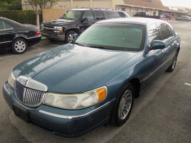 Lincoln Town Car 2002 photo 5