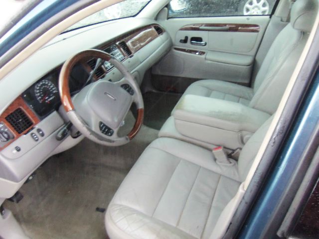 Lincoln Town Car 2002 photo 7