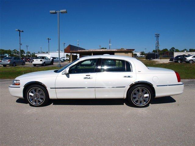 Lincoln Town Car 2003 photo 5