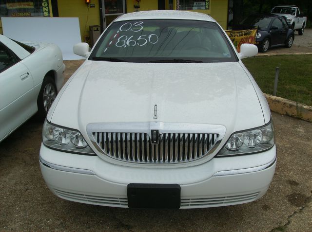 Lincoln Town Car 2003 photo 4