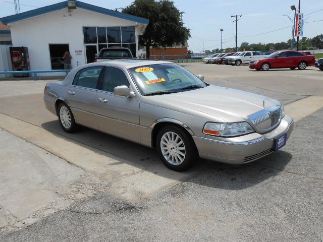 Lincoln Town Car 2003 photo 4