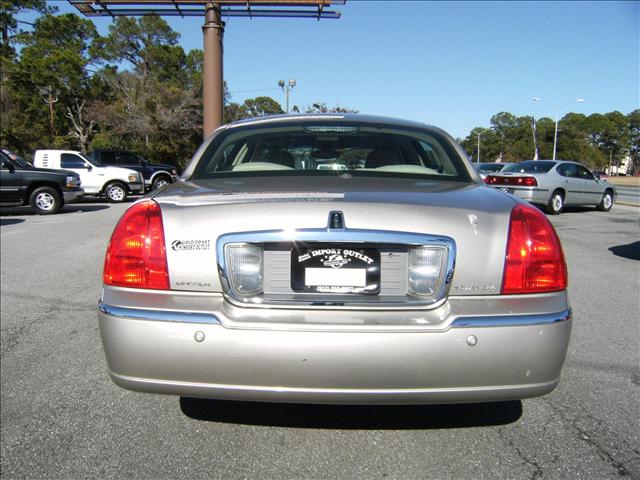 Lincoln Town Car 2003 photo 4