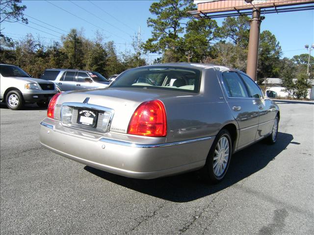 Lincoln Town Car 2003 photo 5