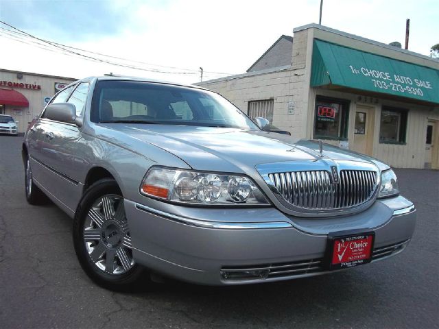 Lincoln Town Car ZR-2 Extended Cab Sedan