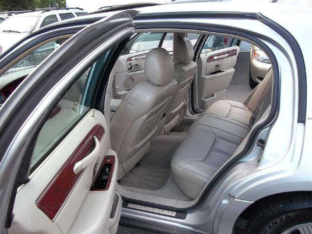 Lincoln Town Car 2003 photo 10