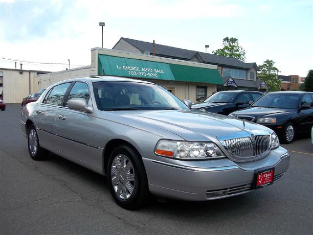 Lincoln Town Car 2003 photo 13