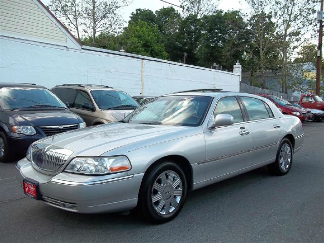 Lincoln Town Car 2003 photo 27