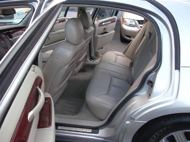 Lincoln Town Car 2003 photo 28