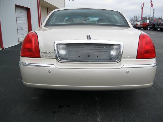 Lincoln Town Car 2003 photo 5