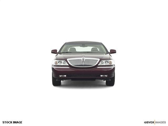 Lincoln Town Car 2003 photo 2