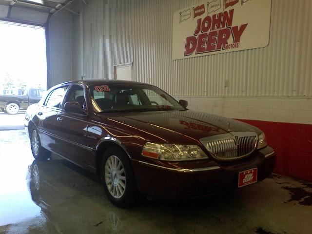 Lincoln Town Car EX 3.5L 5spd Auto Leather, DVD Sedan