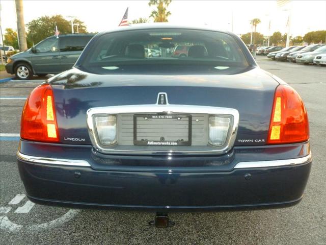 Lincoln Town Car 2003 photo 5