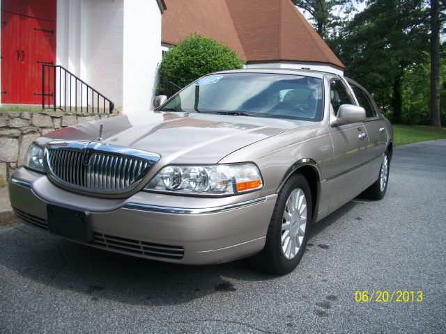 Lincoln Town Car 2003 photo 4