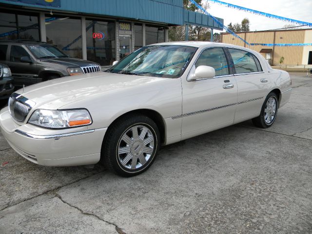 Lincoln Town Car 2003 photo 4