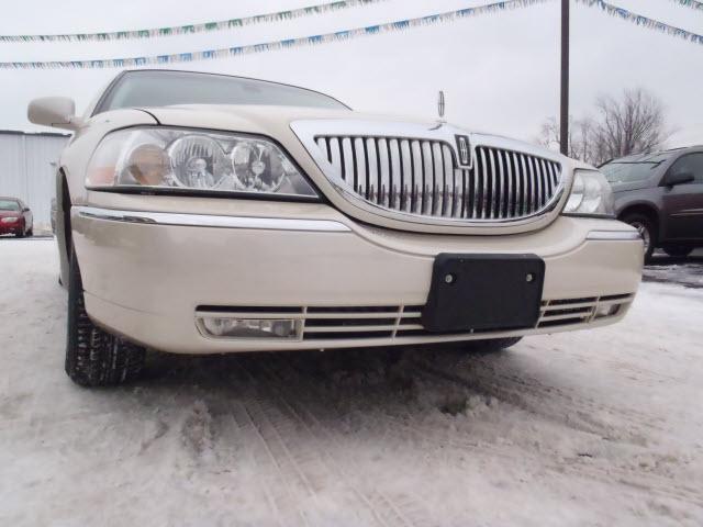 Lincoln Town Car 2003 photo 4