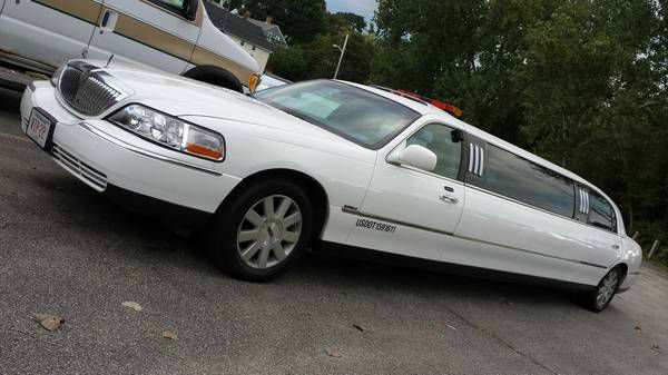 Lincoln Town Car 2003 photo 4