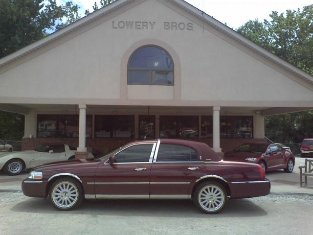 Lincoln Town Car 2003 photo 3