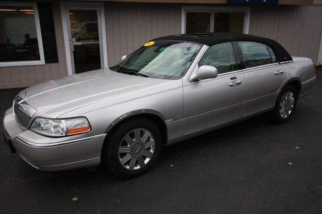 Lincoln Town Car ZR-2 Extended Cab Sedan