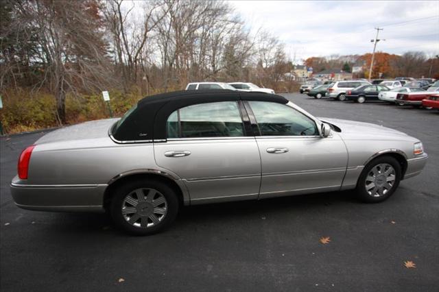 Lincoln Town Car 2003 photo 5