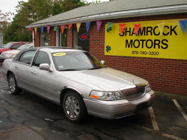 Lincoln Town Car 2004 photo 11