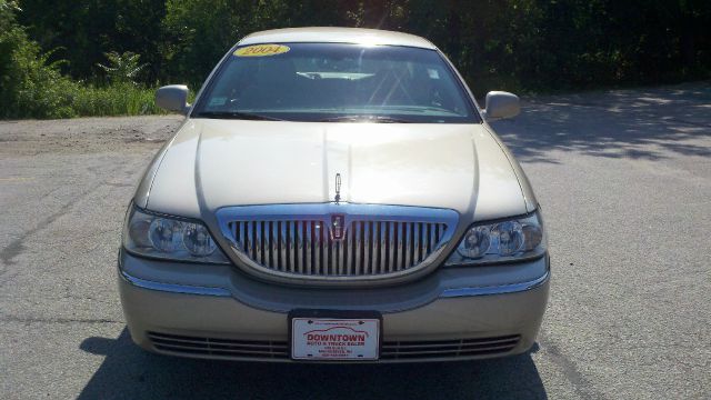 Lincoln Town Car 2004 photo 12