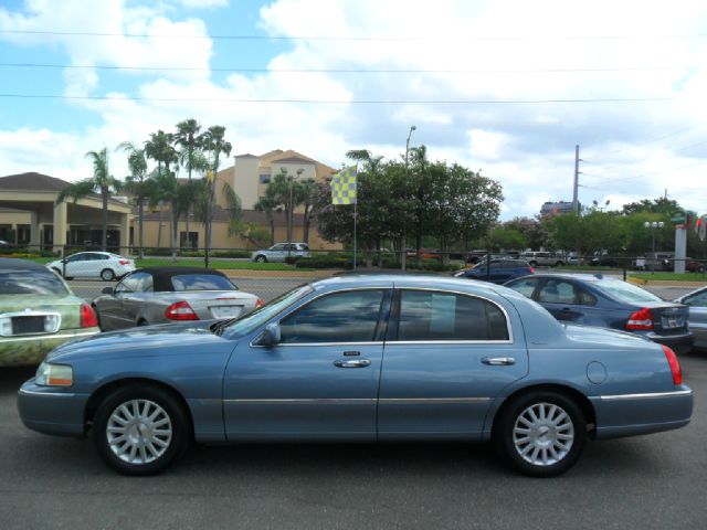 Lincoln Town Car 2004 photo 26