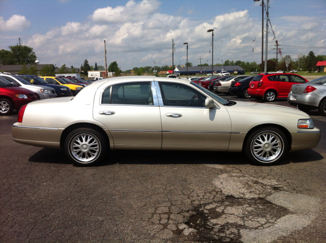 Lincoln Town Car 2004 photo 6