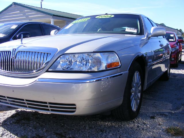 Lincoln Town Car 2004 photo 1