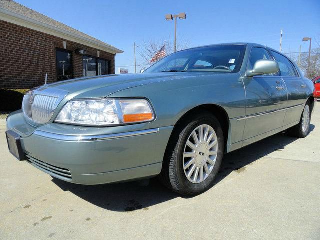 Lincoln Town Car 2004 photo 7