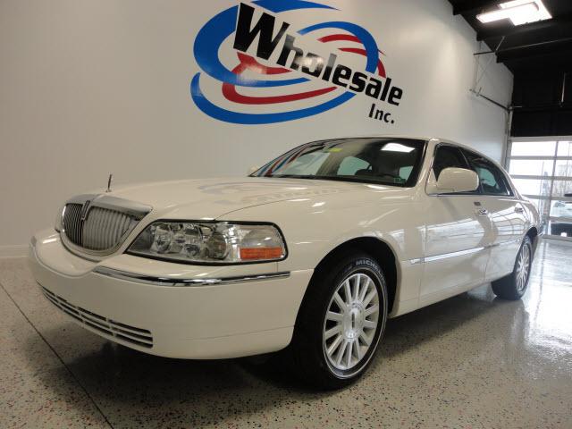 Lincoln Town Car Unknown Sedan