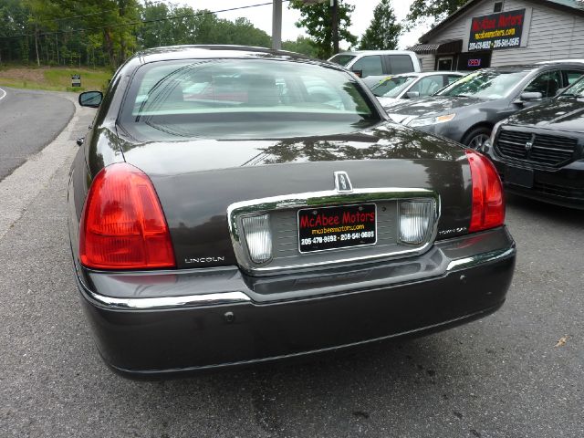 Lincoln Town Car 2005 photo 3