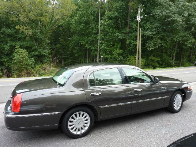 Lincoln Town Car 2005 photo 4