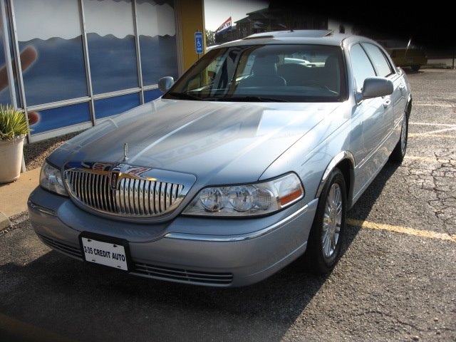 Lincoln Town Car 2005 photo 1