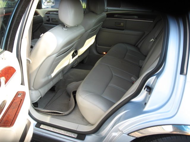 Lincoln Town Car 2005 photo 3