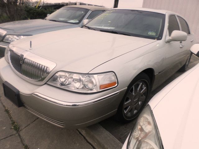 Lincoln Town Car 2005 photo 1