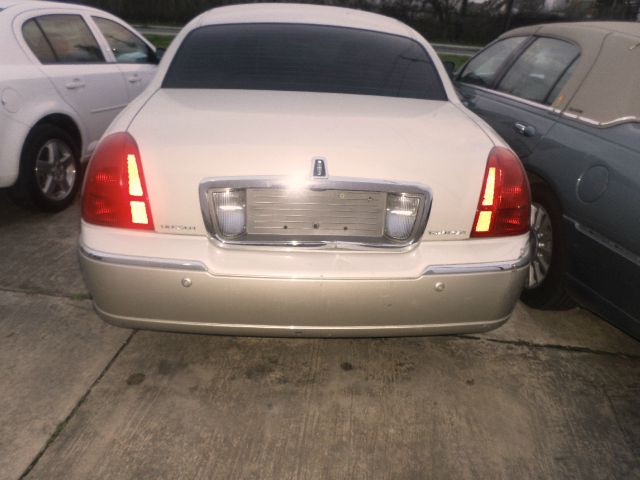 Lincoln Town Car 2005 photo 3