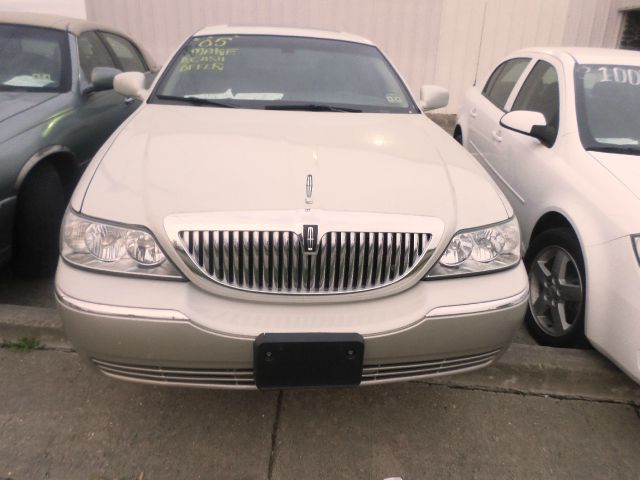 Lincoln Town Car 2005 photo 4