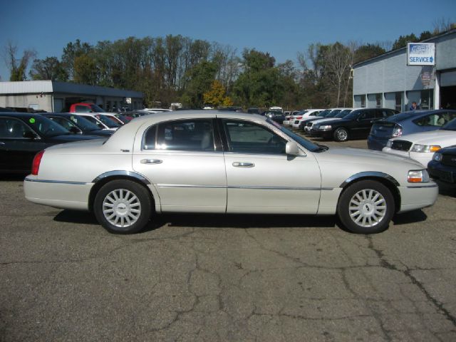 Lincoln Town Car 2005 photo 1