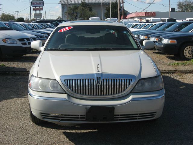 Lincoln Town Car 2005 photo 4