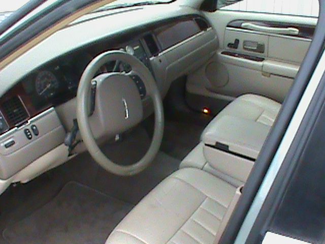 Lincoln Town Car 2005 photo 1