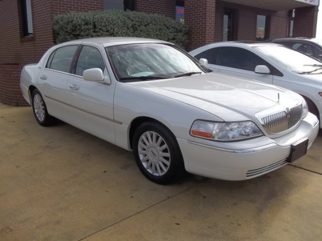 Lincoln Town Car 2005 photo 1