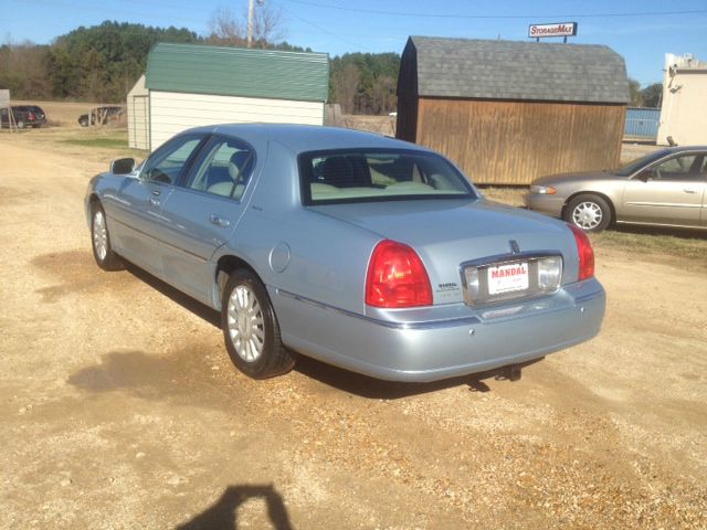 Lincoln Town Car 2005 photo 1