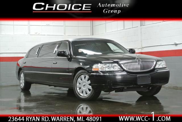 Lincoln Town Car 2006 photo 14