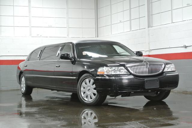 Lincoln Town Car 2006 photo 25