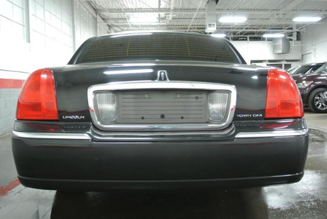 Lincoln Town Car 2006 photo 7