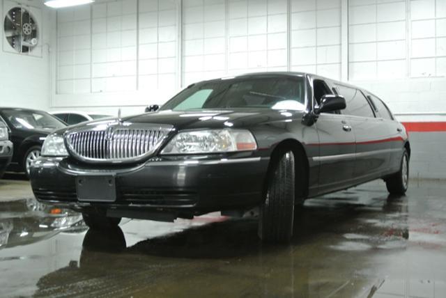 Lincoln Town Car 2006 photo 8